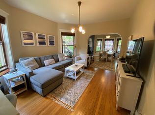 1926 W Addison St APT 1, Chicago, IL 60613