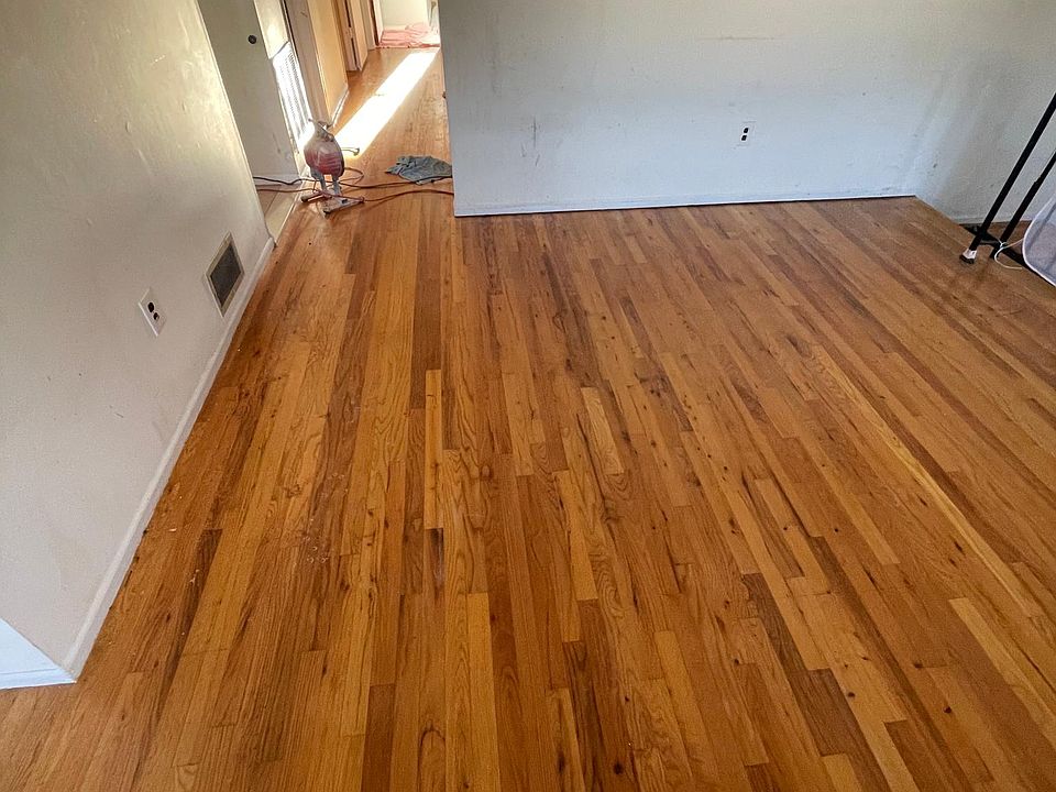 1st image of 267 Broughton Ave Floor 2