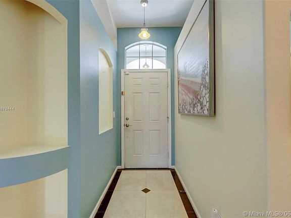 5th image of 1026 SW Abingdon Ave