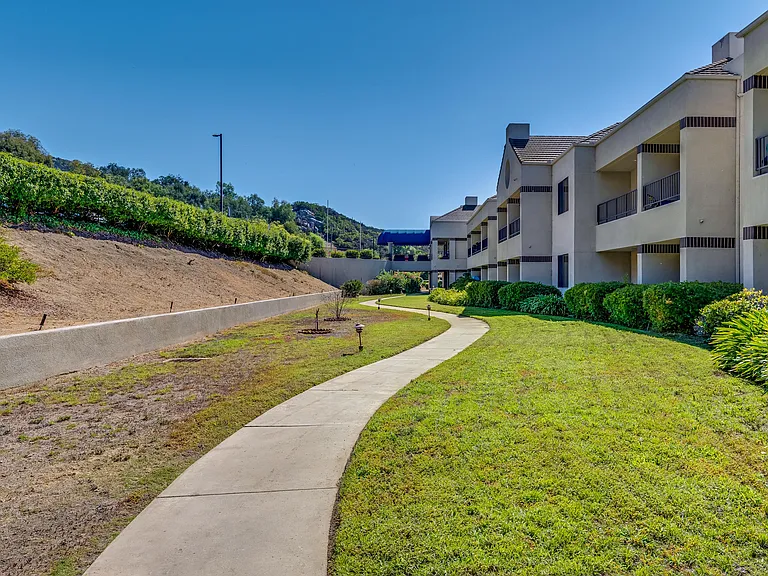 Legacy Hills at Poway 55+ — Photo 38