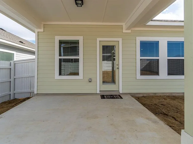 228 Appleberry Ln — Photo 17