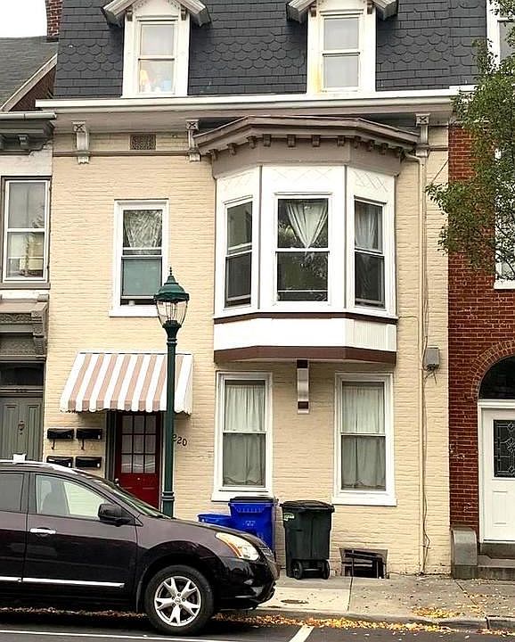 1st image of 220 N Potomac St #4-B