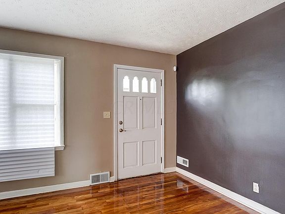 5th image of 3070 Norwood St