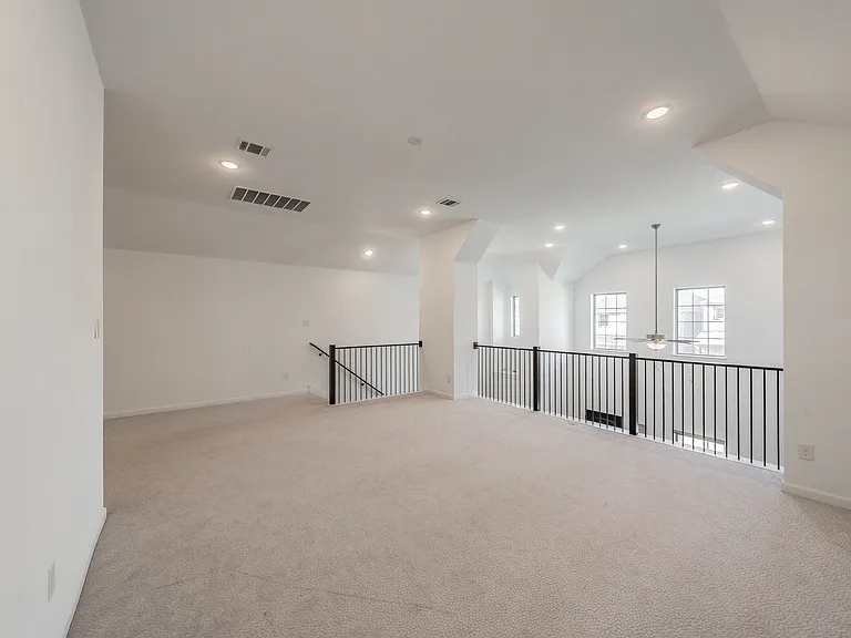 2nd floor large game room overlooks the living room