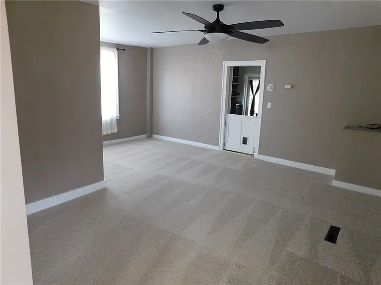 321 N Main St — Photo 5