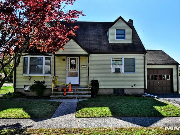2nd image of 1-02 Hopper Avenue
