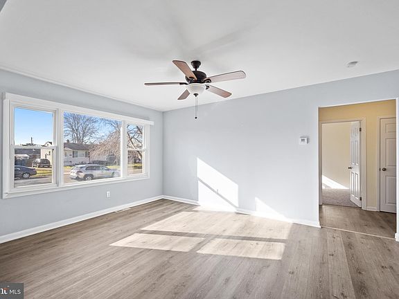 3rd image of 1108 Birchwood Dr
