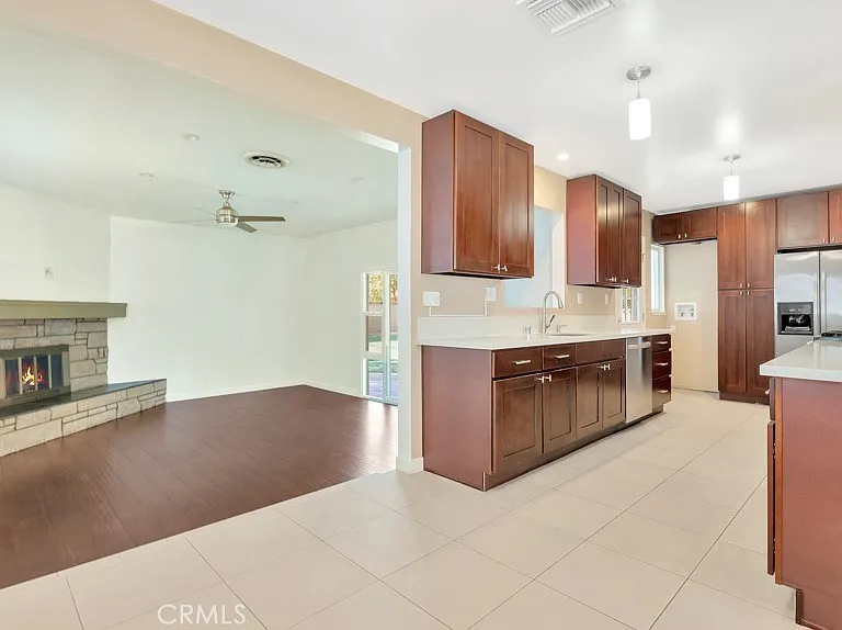 10139 Hillview Ave — Photo 6