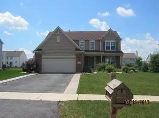 734 Kelley Dr, North Aurora, IL 60542