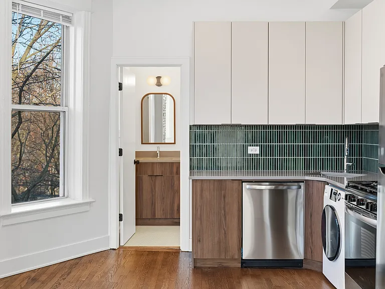 4023 N Greenview Ave #2F — Photo 8