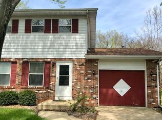 29 Fox Meadow Ln APT B, Glen Carbon, IL
