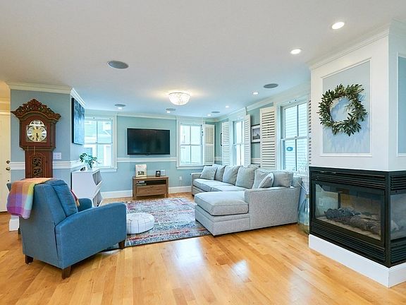 5th image of 70-72 School St Unit 1