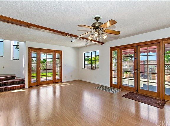 3rd image of 1442 E Sunview Dr