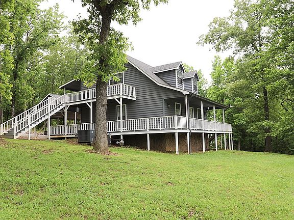 3rd image of 969 Pineview Rd