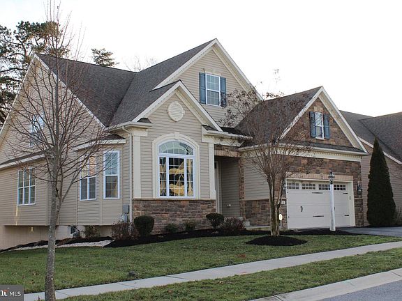 2nd image of 535 Donner Way