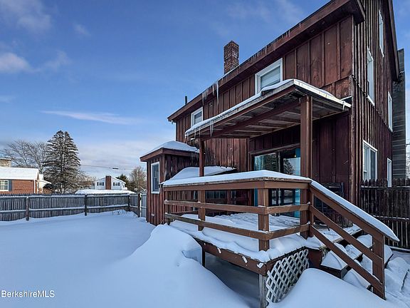 3rd image of 461 Elm St