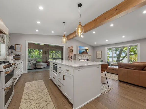 19143 Orchard Trl, Lakeville, MN 55044