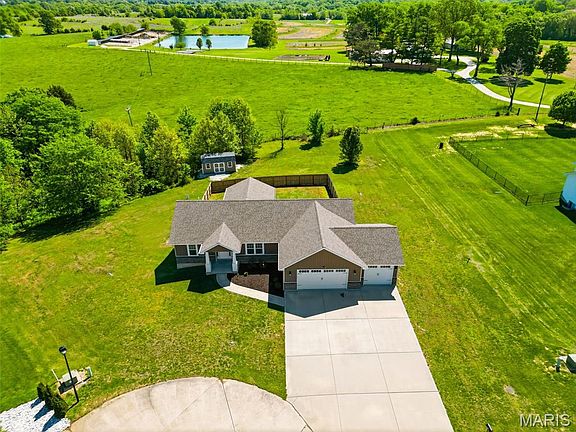 2nd image of 150 Moore Estates Dr