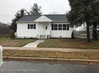 206 Taylors Mills Rd, Manalapan, NJ 07726