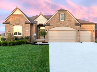 49648 Split Rock Rd, Macomb, MI 48044