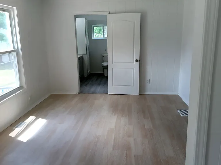 312 N Forbes St — Photo 1