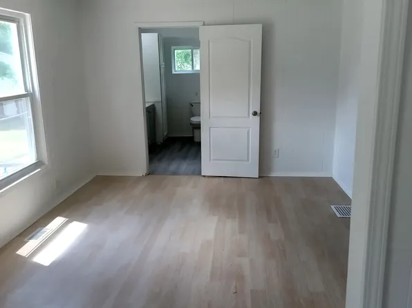 312 N Forbes St, Jackson, MI 49202