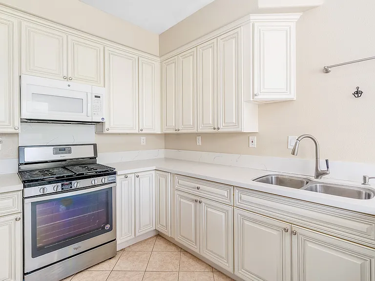 9533 Questa Pointe — Photo 19