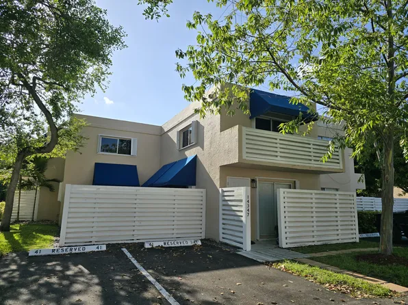 14347 SW 96th Ln, Miami, FL 33186