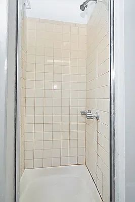 3rd image of 534 E 14th St #2