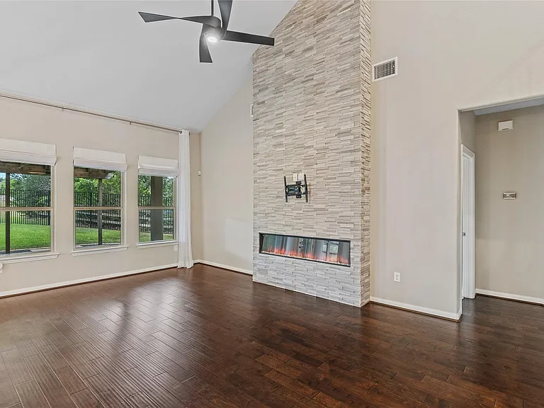 400 Pinnacle View Dr — Photo 5