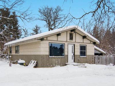 877 Parsons Rd, Traverse City, MI, 49686