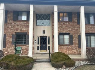 19705 Ridgemont St #19, Saint Clair Shores, MI