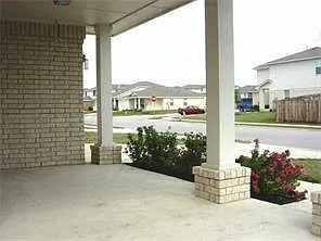 3 bed, 2.0 bath, 1355 sqft, $1,875 — Photo 2