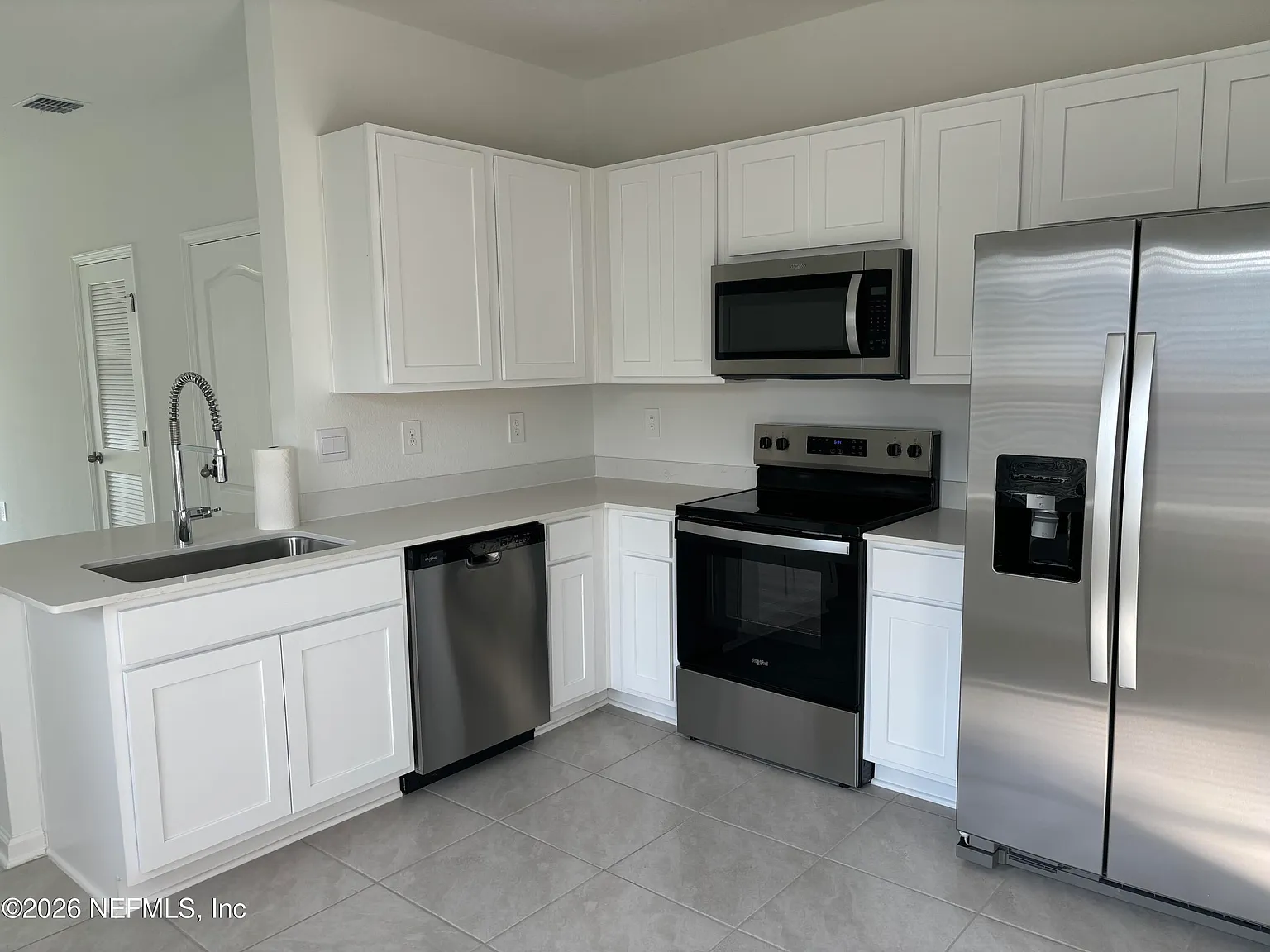 3 bed, 2.5 bath, 1502 sqft, $2,200 — Photo 3