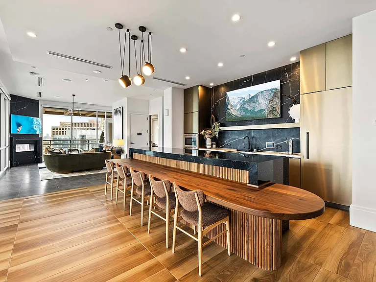 The Huntley Luxury Apartments — Photo 56