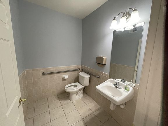 3rd image of 349 New Jersey Ave #31-302BLD