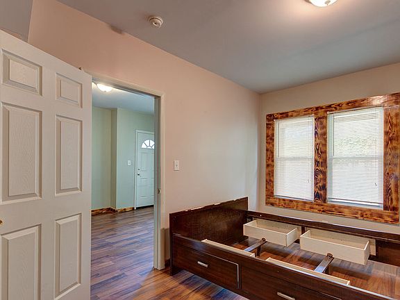 3rd image of 17201 Grovewood Ave #1