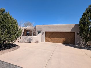 68 La Serena Trl, Santa Fe, NM 87506