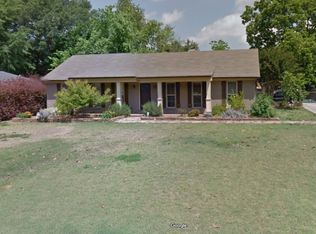 280 W Lawnwood Dr, Collierville, TN 38017