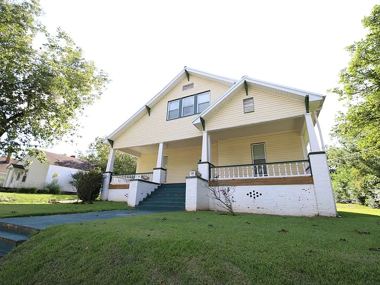 304 Boulevard — Photo 1