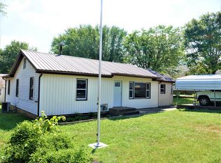 305 W Pennsylvania Ave, Pierce City, MO 65723