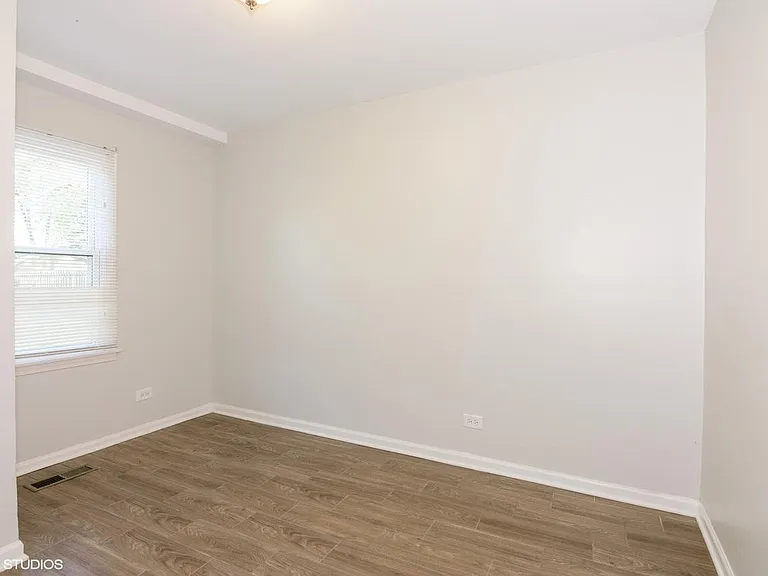 1203 Grant St — Photo 8