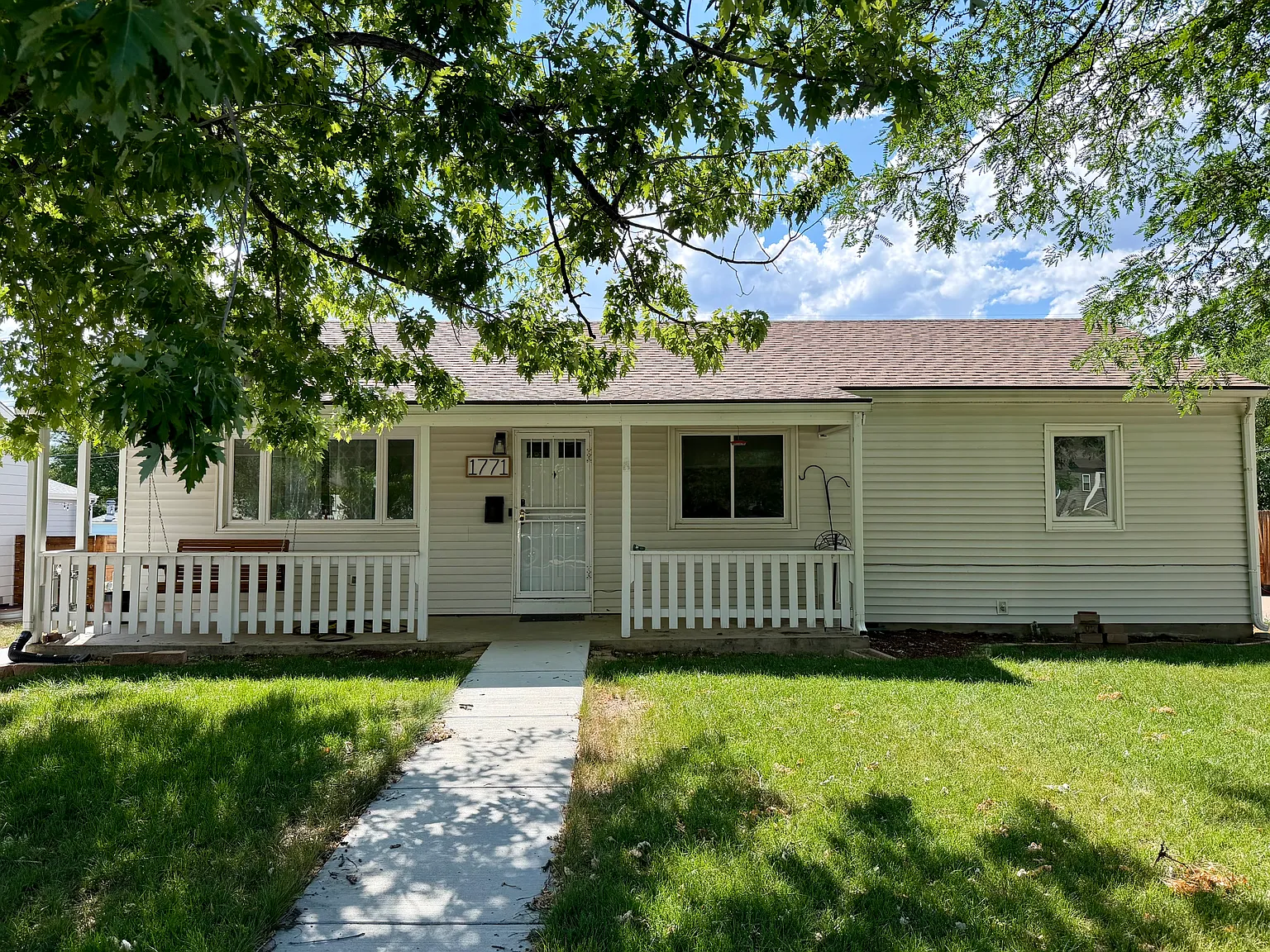 4 bed, 2489 sqft, $3,250 — Photo 1