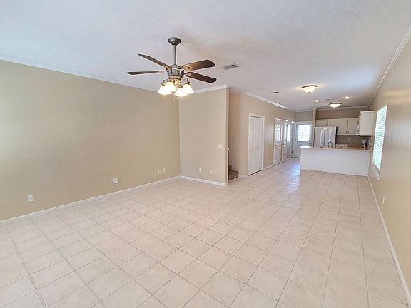 4th image of 4008 Crescent Dr