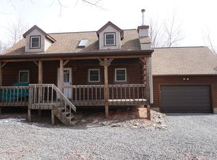 128 Ash Dr, Long Pond, PA