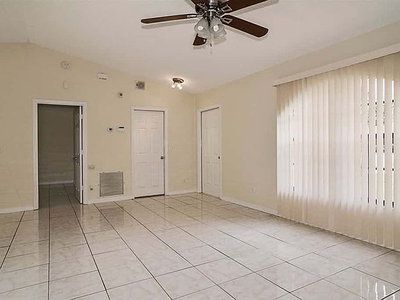 2nd image of 3020 SW Vittorio St