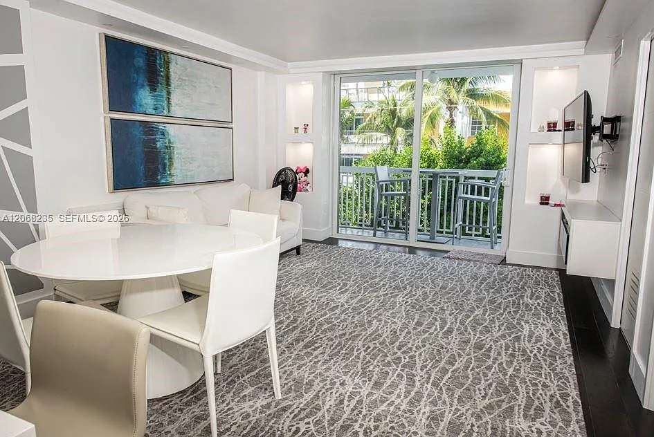 401 Ocean Dr #303