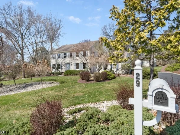 29 Muirfield Ln, Bridgewater Twp., NJ 08807