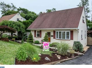 1327 Valley Rd, Woodlyn, PA 19094