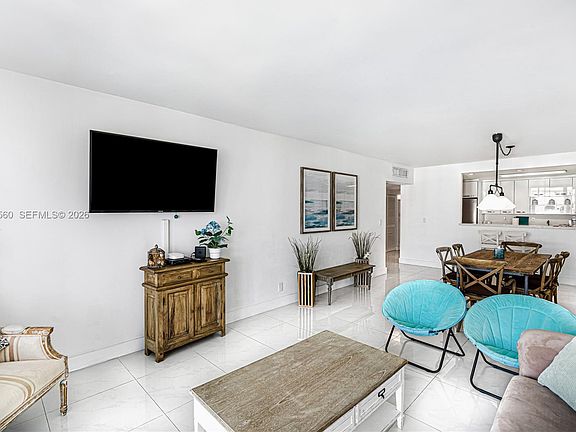 3rd image of 19370 Collins Ave APT 1612